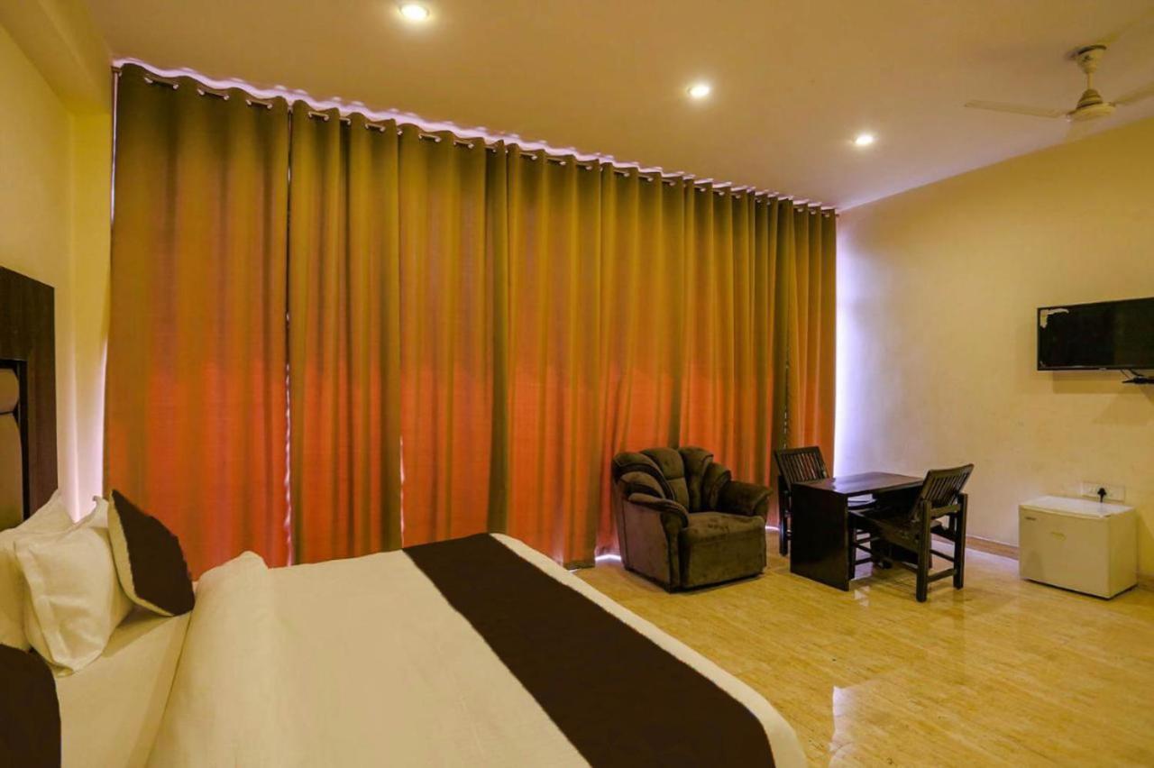 Hotel Swan Suite Near Delhi Airport ニューデリー エクステリア 写真