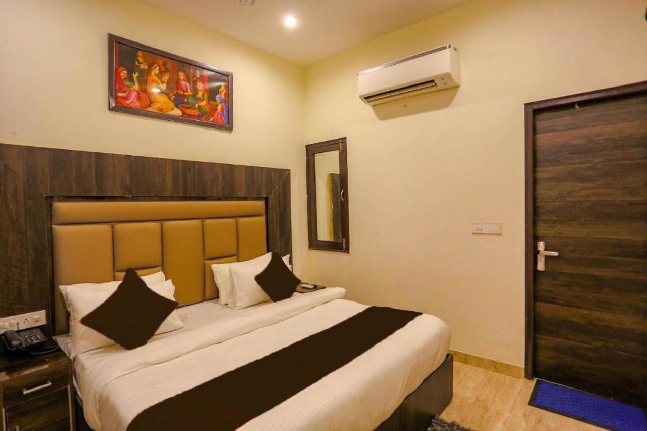 Hotel Swan Suite Near Delhi Airport ニューデリー エクステリア 写真
