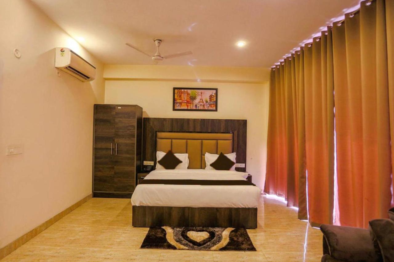 Hotel Swan Suite Near Delhi Airport ニューデリー エクステリア 写真