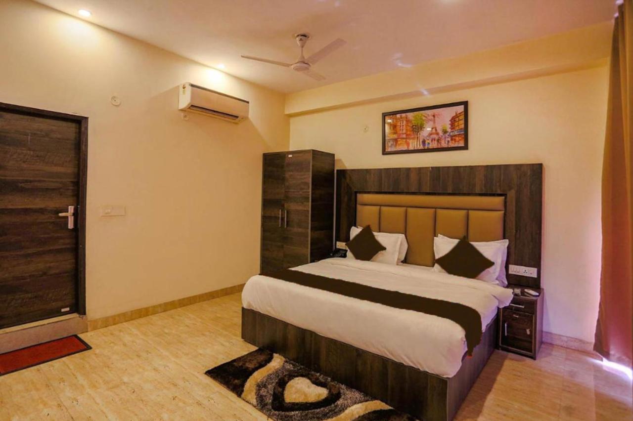 Hotel Swan Suite Near Delhi Airport ニューデリー エクステリア 写真