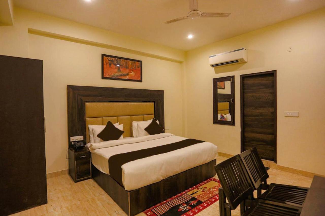 Hotel Swan Suite Near Delhi Airport ニューデリー エクステリア 写真