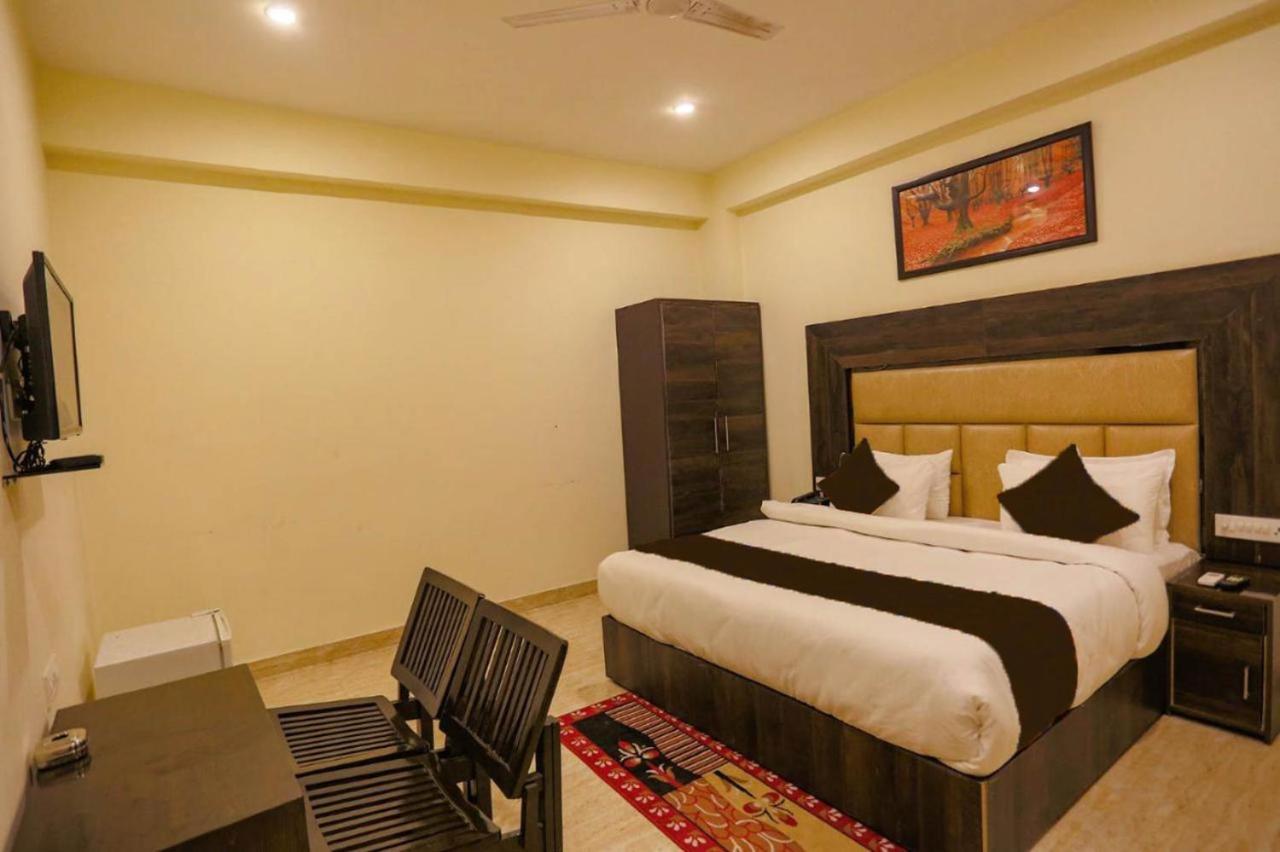 Hotel Swan Suite Near Delhi Airport ニューデリー エクステリア 写真